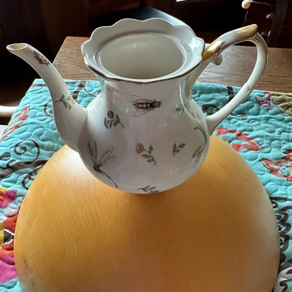 Burton + Burton Morning Meadow Teapot Coffee Pot